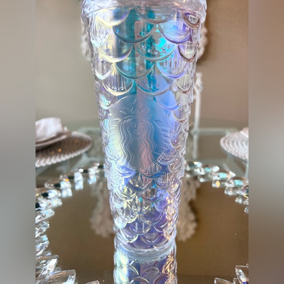 π Starbucks Unicorn Scales Iridescent China Overseas Venti Tumbler NEW - Picture 5 of 9